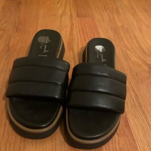 Black pleather flatform slides